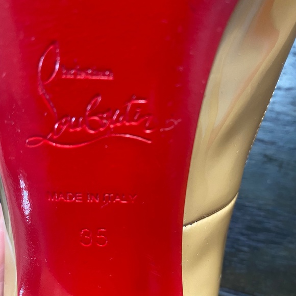 Christian Louboutin Very Privé 120 Peep-Toe Patent Leather Pumps - Picture 4 of 5
